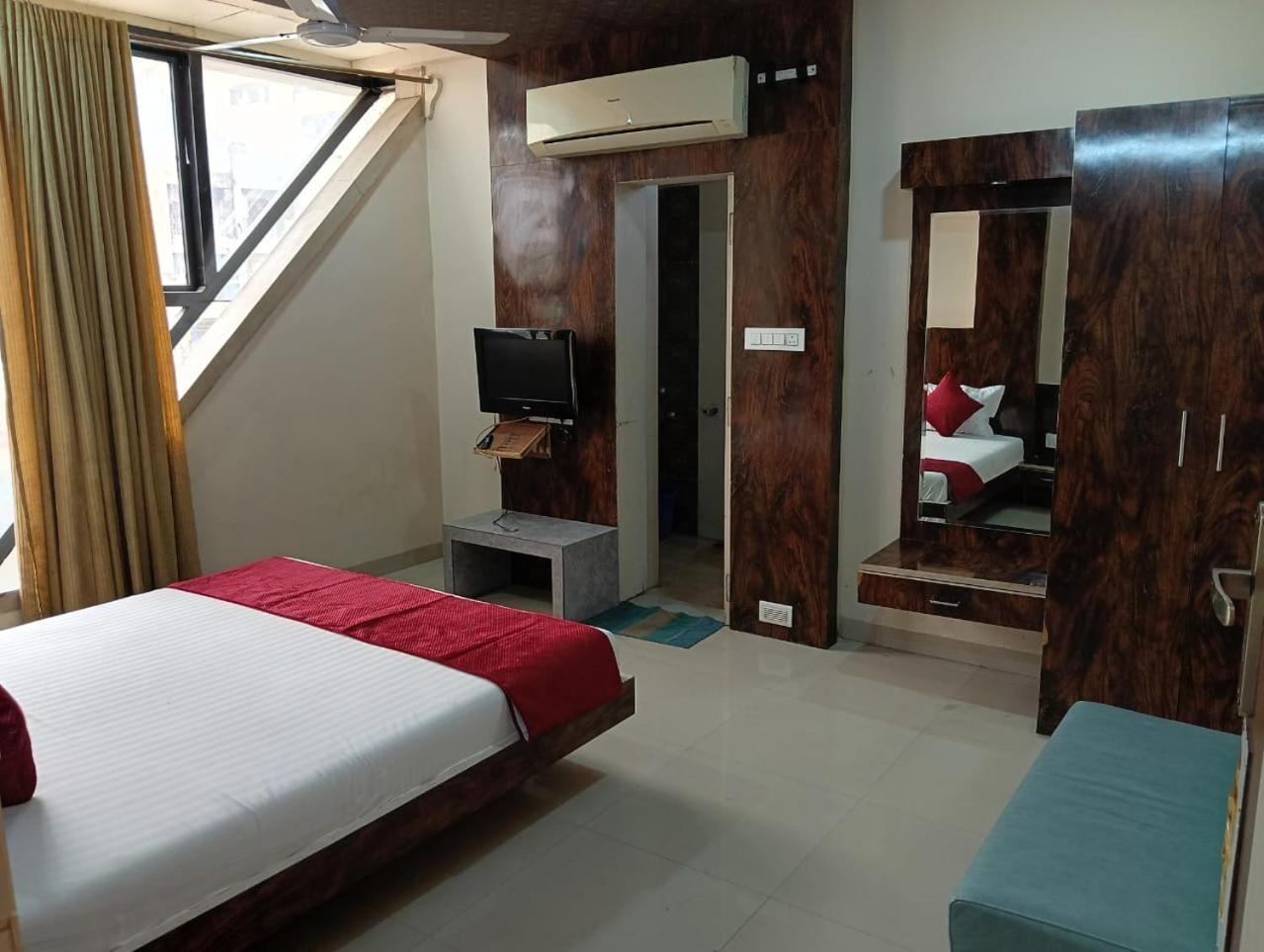 Hotel Tirupati Palace Indore Exterior foto